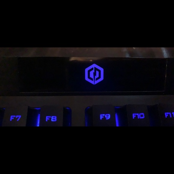 CyberPowerPC keyboard - Picture 5 of 6
